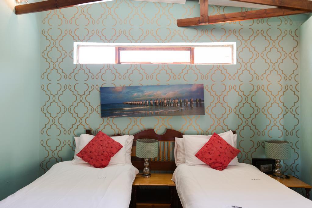 Sweet Ocean View Guesthouse เคปทาวน์ ภายนอก รูปภาพ